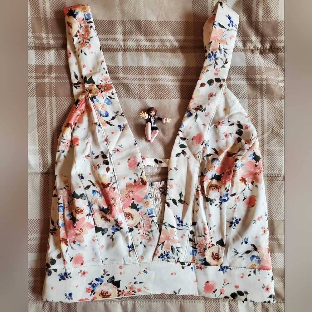 Shein Curve Plus Floral Crop Top